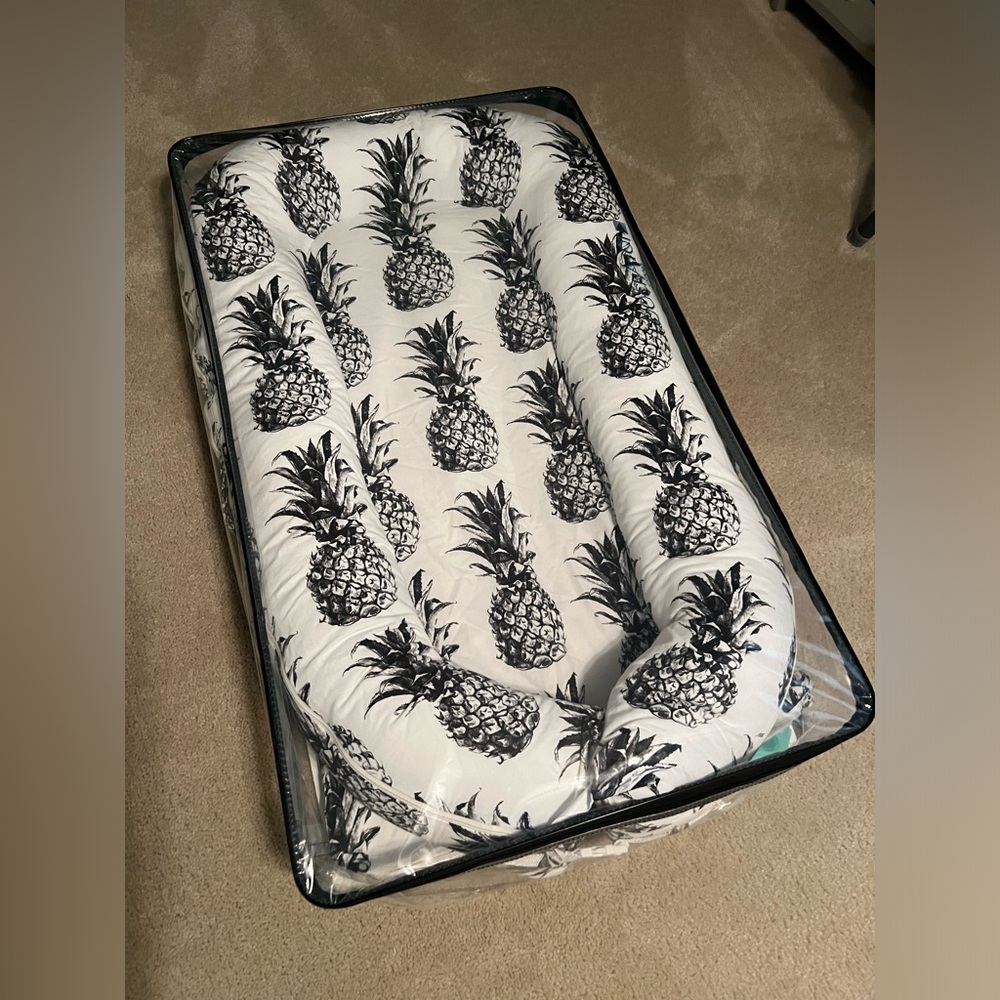 DockATot Grand- Pineapple Cover Included!